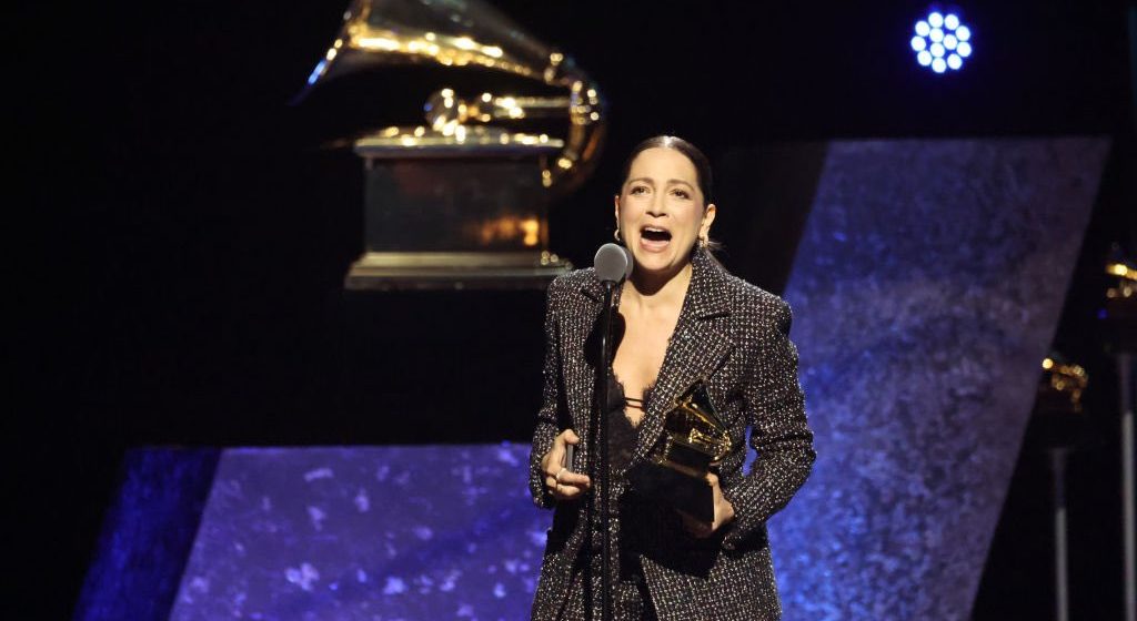 Natalia Lafourcade se lleva un Grammy en la categoría de Mejor Álbum Latino de Rock