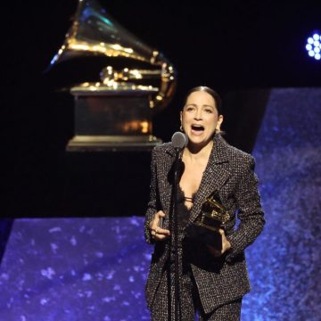 Natalia Lafourcade se lleva un Grammy en la categoría de Mejor Álbum Latino de Rock