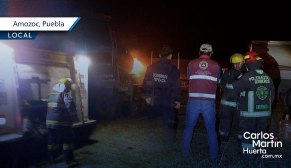 Incendio en corralón de Amozoc consume 287 vehículos