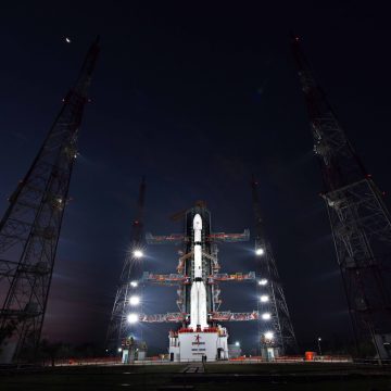 India lanza cohete “travieso” para estudiar el clima desde el espacio