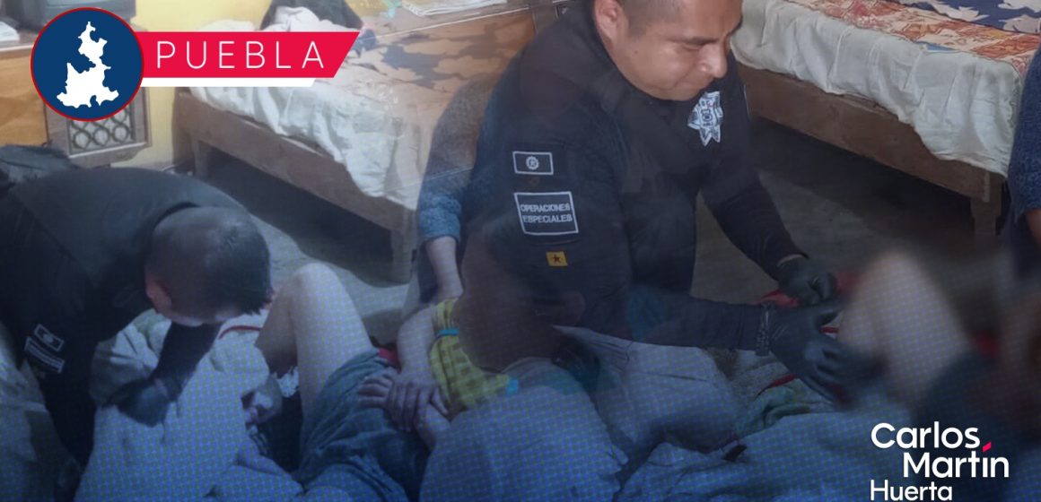 Policías municipales de Puebla ayudan a nacer a un niño en Canoa