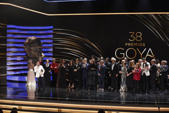 “La sociedad de la nieve” arrasa en los Premios Goya con 12 galardones  
