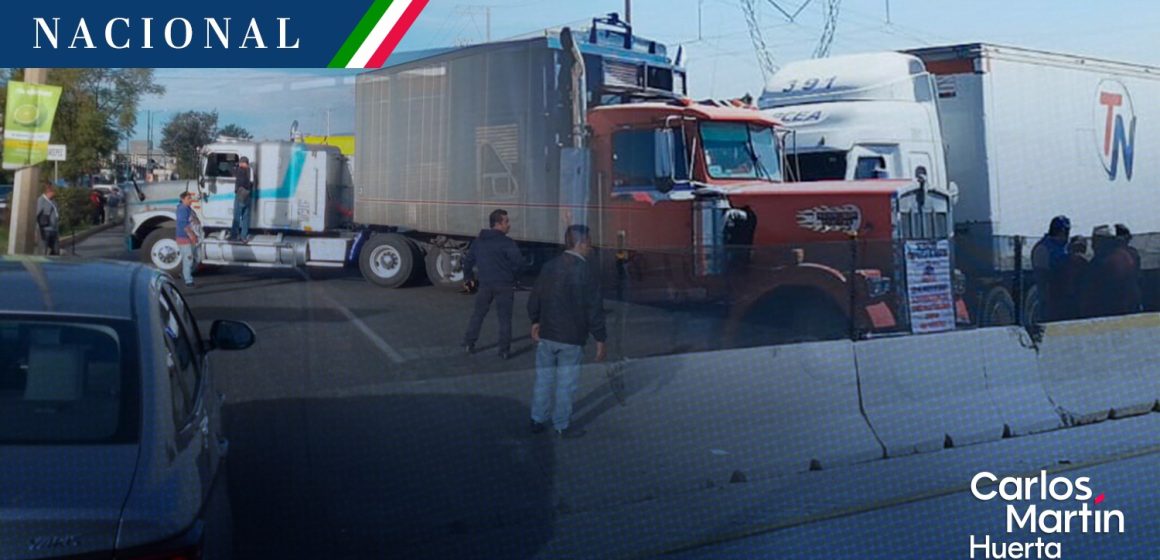 Transportistas cierran autopista Puebla-Orizaba y federal a Xalapa