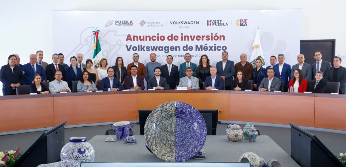 Anuncian gobierno de Puebla y Volkswagen de México inversión por cerca de 1,000 mdd en electromovilidad