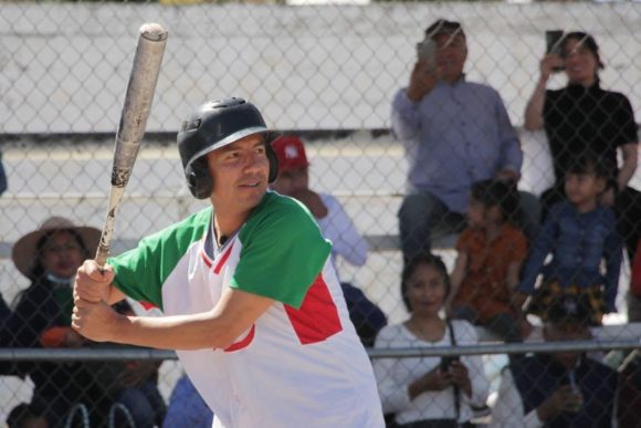 Visita Lalo Rivera Acajete y Tepatlaxco; piden más espacios públicos