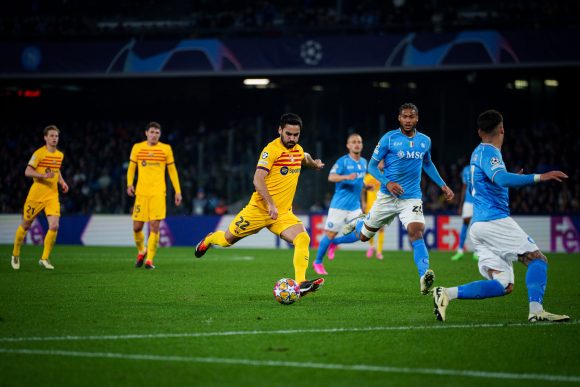 El Napoli rescató el empate ante el Barcelona en los octavos de la Champions