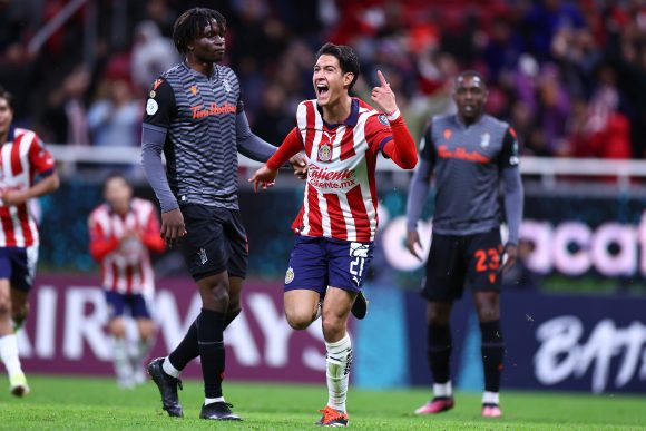 Las Chivas cumplieron el trámite ante el Forge y se meten a octavos