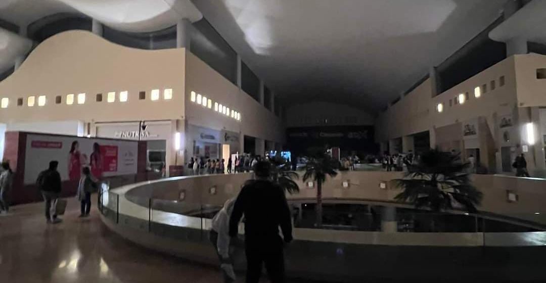 Apagones dejan sin luz a la zona Angelópolis, hospitales, universidades y negocios entre los afectados