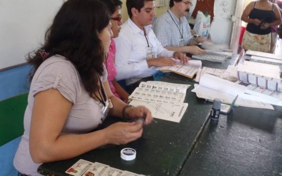 ¿Tu apellido comienza con A?; podrías ser funcionario de casilla