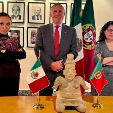 México recupera una pieza arqueológica que sería subastada en Portugal
