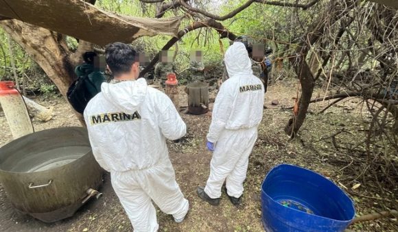 Desmantelan megalaboratorio clandestino en Sonora