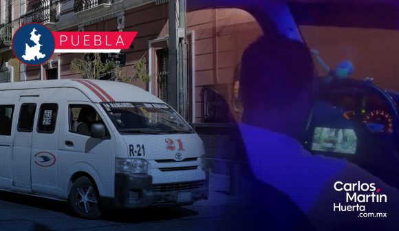 ¡Cínico! Chofer de la Ruta 21 ve película mientras maneja