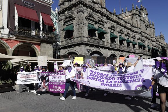 Detienen a dos infiltrados por actos violentos durante la marcha 8M