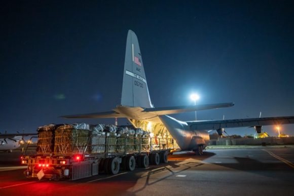 EE.UU. realiza primer lanzamiento aéreo de ayuda humanitaria en Gaza