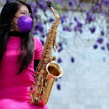 INE aprueba candidatura de la saxofonista María Elena Ríos