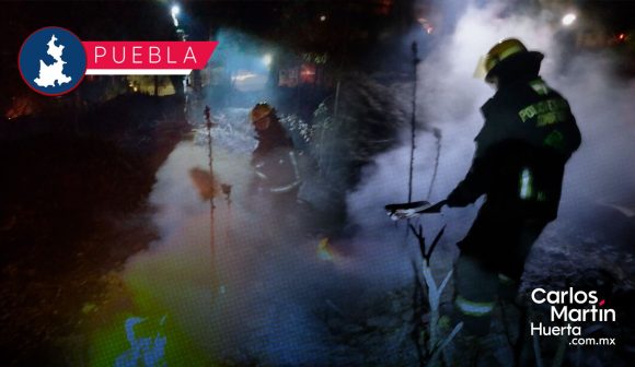 Bomberos sofocan incendio en predios de Guadalupe Hidalgo