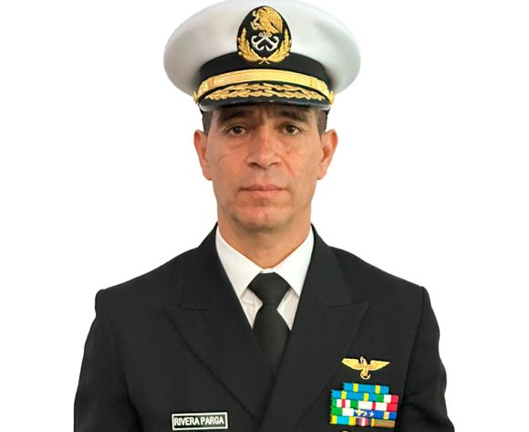 José Ramón Rivera Parga toma protesta como director del AICM