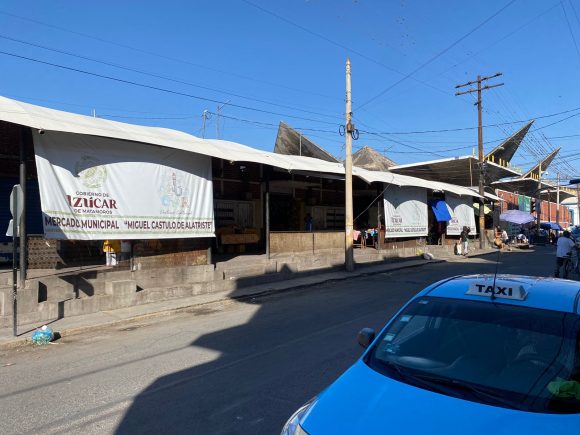 Muere hombre que apuñalaron en mercado de Picos en Izúcar de Matamoros