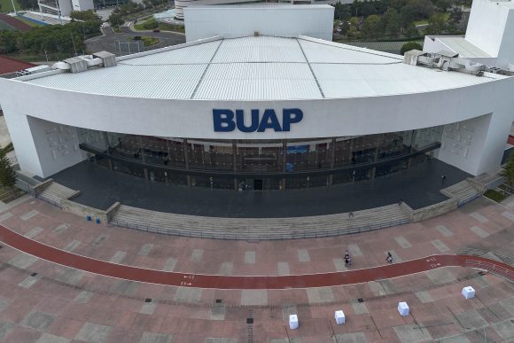 CCU . AUDITORIO BUAP, entre las mejores universidades de México