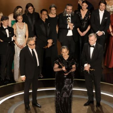 ‘Oppenheimer’ se lleva siete estatuillas en los premios Oscar incluyendo mejor película  