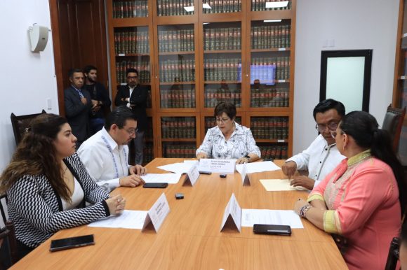 Comisión del Congreso aprueba renuncia de magistrada del Tribunal de Justicia Administrativa