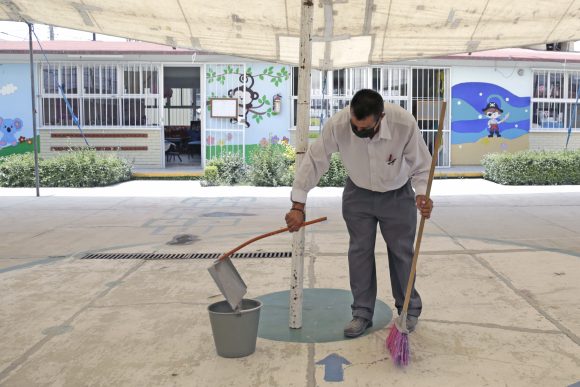 VOLCÁN POPOCATÉPETL . LIMPIEZA ESCUELAS Recomendaciones ante la caída de ceniza del volcán Popocatépetl en las escuelas