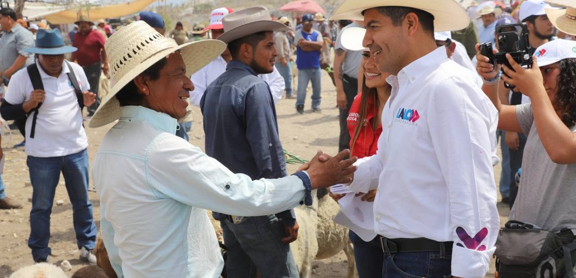 10 unidades móviles de salud llegarán a la Mixteca: Lalo Rivera
