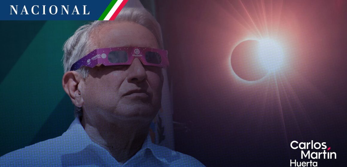 AMLO observa el eclipse solar desde Mazatlán