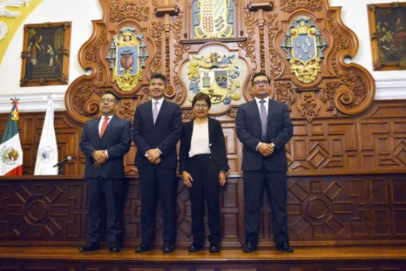 Presenta el candidato de la coalición Mejor Rumbo para Puebla sus propuestas ante el CU de la BUAP