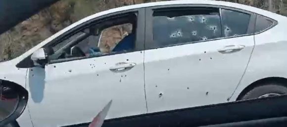 Acribillan a dos hombres en Acatlán de Osorio