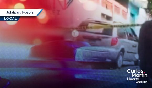 Asesinan a hombre a bordo de su camioneta en el centro de Jolalpan