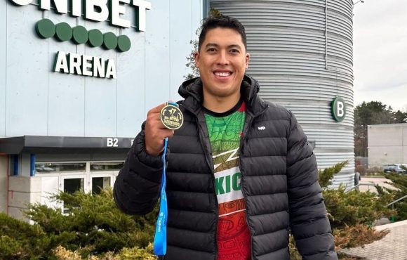 Carlos Sansores gana oro en Copa Presidente de taekwondo