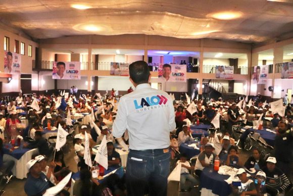 Lalo Rivera se comprometió a trabajar en equipo con los transportistas