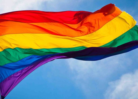 Irak aprueba ley que criminaliza homosexualidad hasta 15 años de cárcel