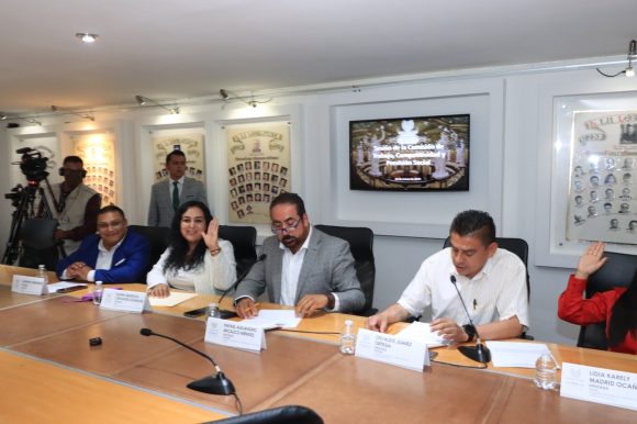 Portada Promoverán la profesionalización de la atención ciudadana en el Congreso del Estado CMH Promoverán la profesionalización de la atención ciudadana en el Congreso del Estado