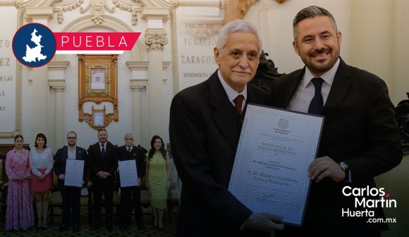 Reconocen a Roberto Guillermo Calva y al Hospital Puebla con el Premio Anual en Salud Municipal 2024