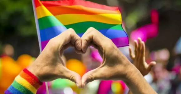 Senado prohíbe terapias de conversión