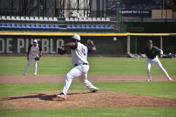 Los Toros de Tijuana cobran revancha ante Pericos en el Torneo Interliga