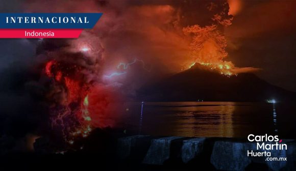 (VIDEO) Volcán Ruang de Indonesia hace erupción