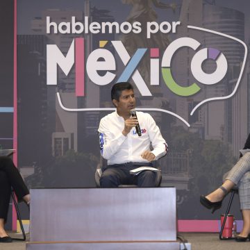 Presenta Lalo Rivera propuestas ante universitarios en el foro “Hablemos por México”