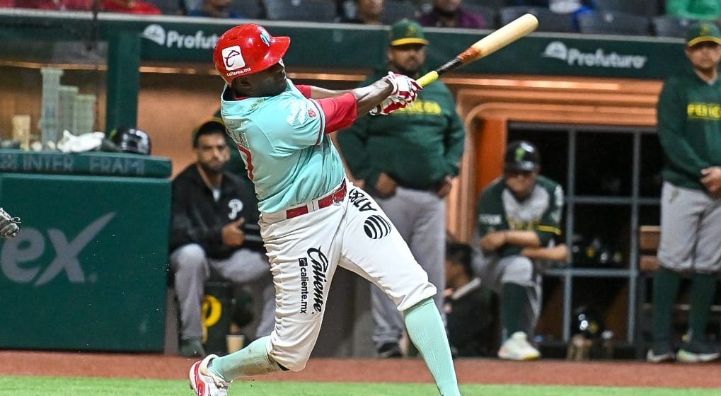 Los Diablos regresaron para quedarse con la serie ante los Pericos