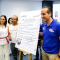 Mario Riestra firma compromisos con asociaciones civiles de Puebla