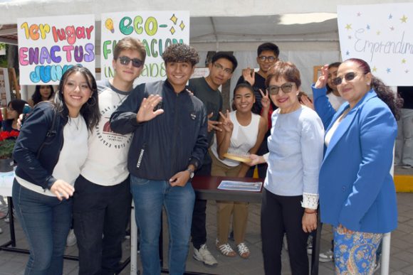 Preparatoria Benito Juárez forma jóvenes competitivos:  Lilia Cedillo