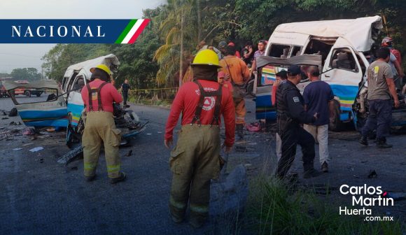 Choque deja once muertos en Cunduacán, Tabasco