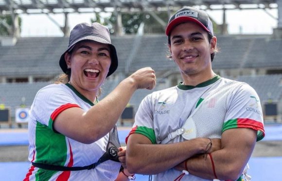 Alejandra Valencia y Matías Grande son campeones en Copa del Mundo de Tiro con Arco