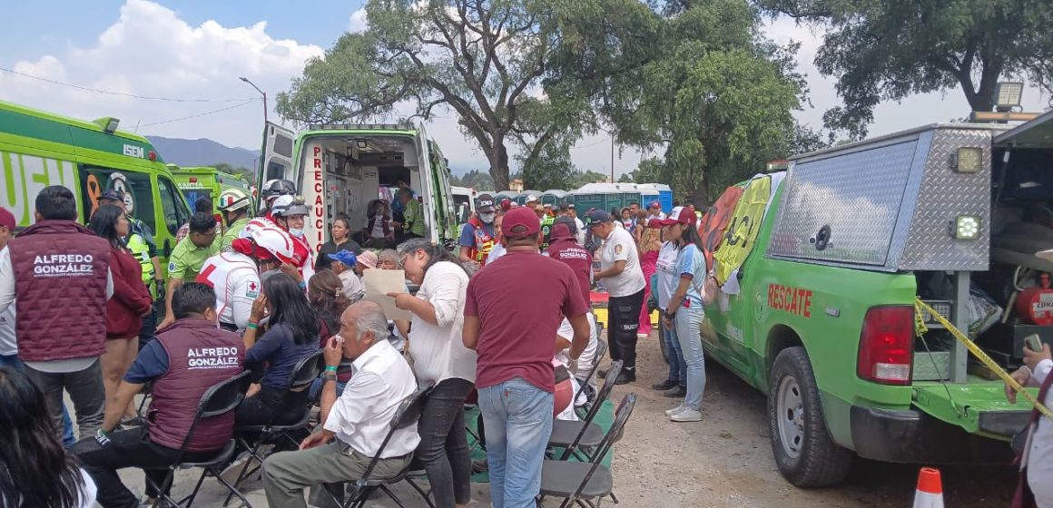 Viento derriba lona en evento de Morena en Xonacatlán, Edomex
