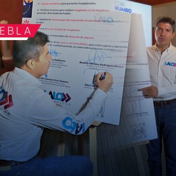 Lalo Rivera firma acuerdo por la salud renal