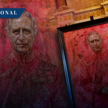 (VIDEO) Revelan primer retrato oficial de Carlos III