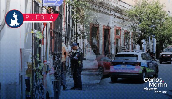 Techumbre de vecindad en el Centro Histórico se derrumba; hay 3 heridos