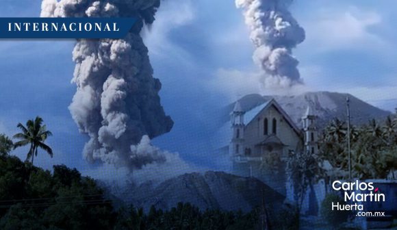 (VIDEO) Volcán Ibu entra en erupción en Indonesia